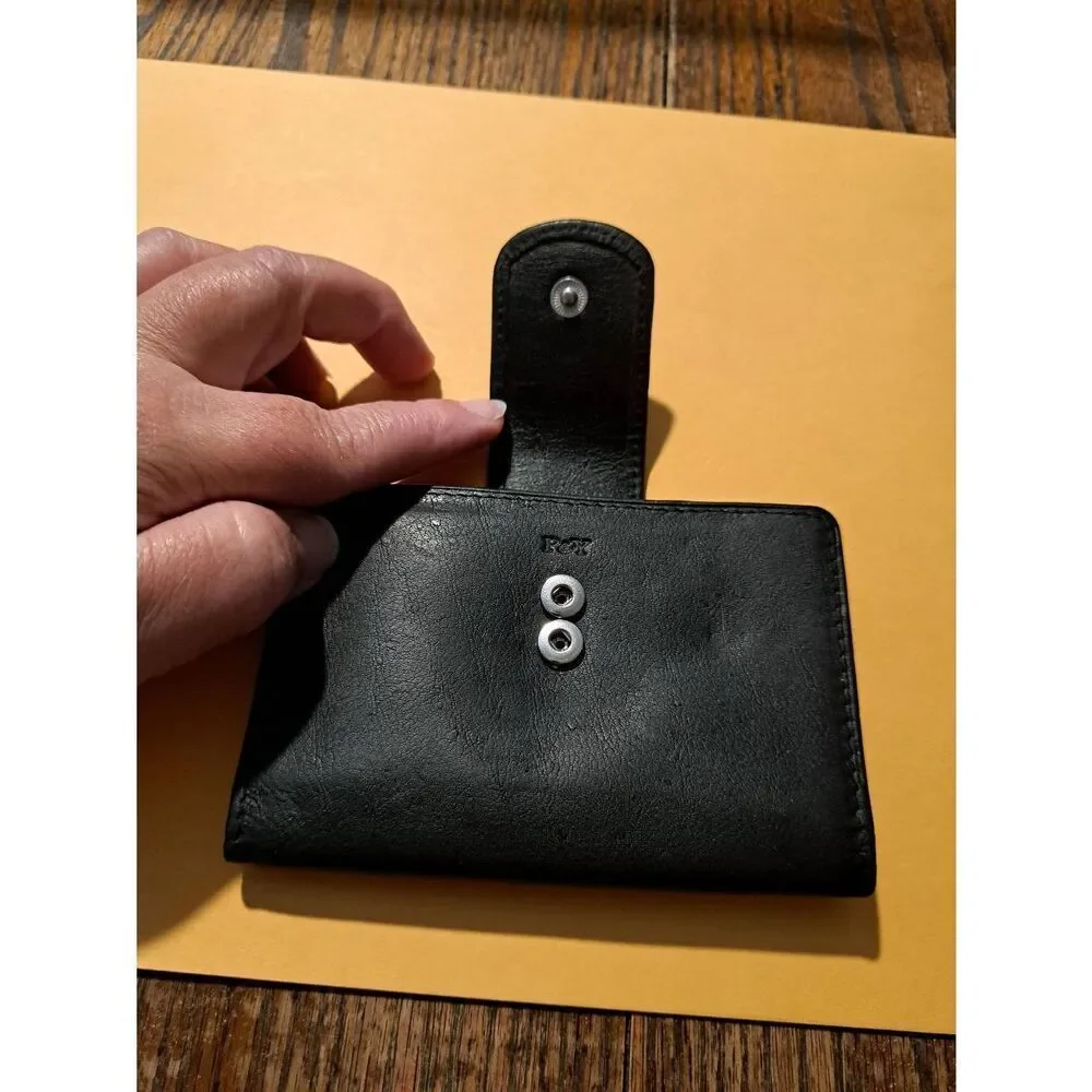 P&Y Black Leather Bifold Wallet Snap Closure ID Window Card Slots Unisex